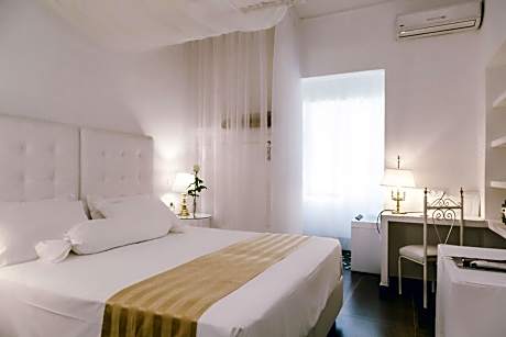 Double Room with Spa Bath
