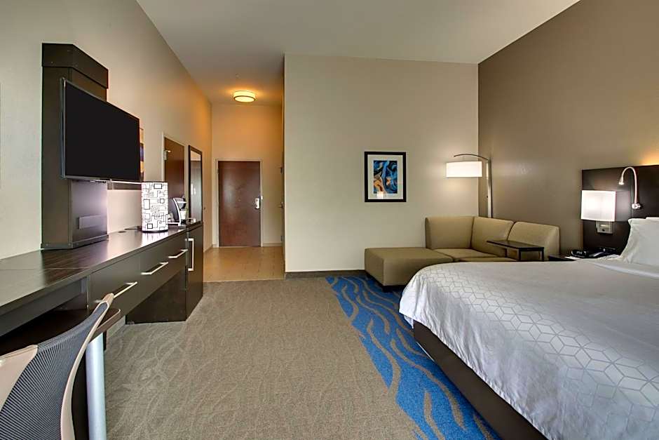Holiday Inn Express & Suites Lancaster East - Strasburg By IHG