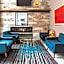 La Quinta Inn & Suites by Wyndham Baltimore Downtown