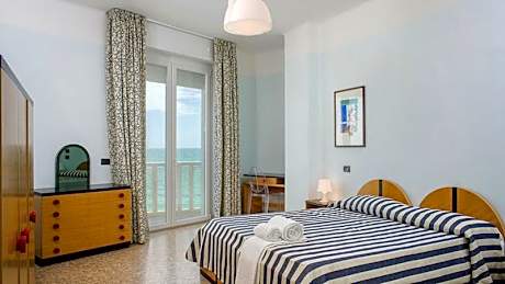 Double Room with Balcony and Sea View