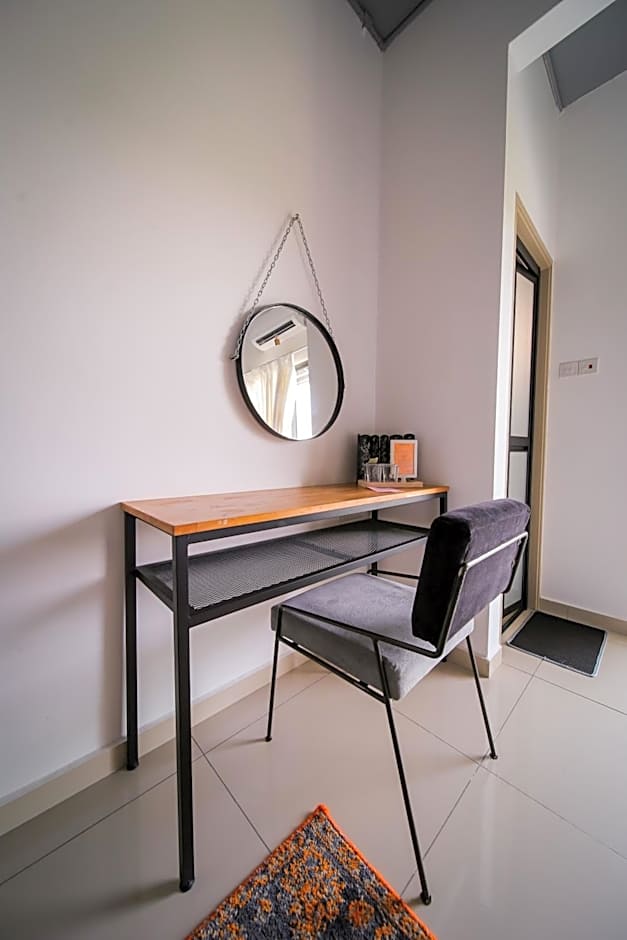 The Best Hotel in Bayan Lepas - THE LOV PENANG