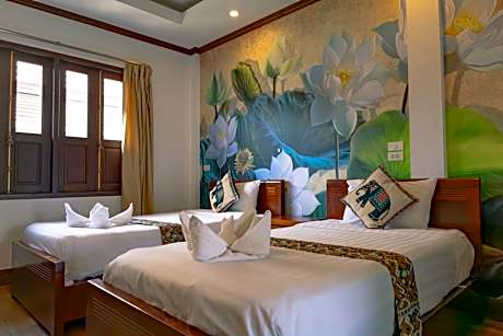 Twin Room with Pool View