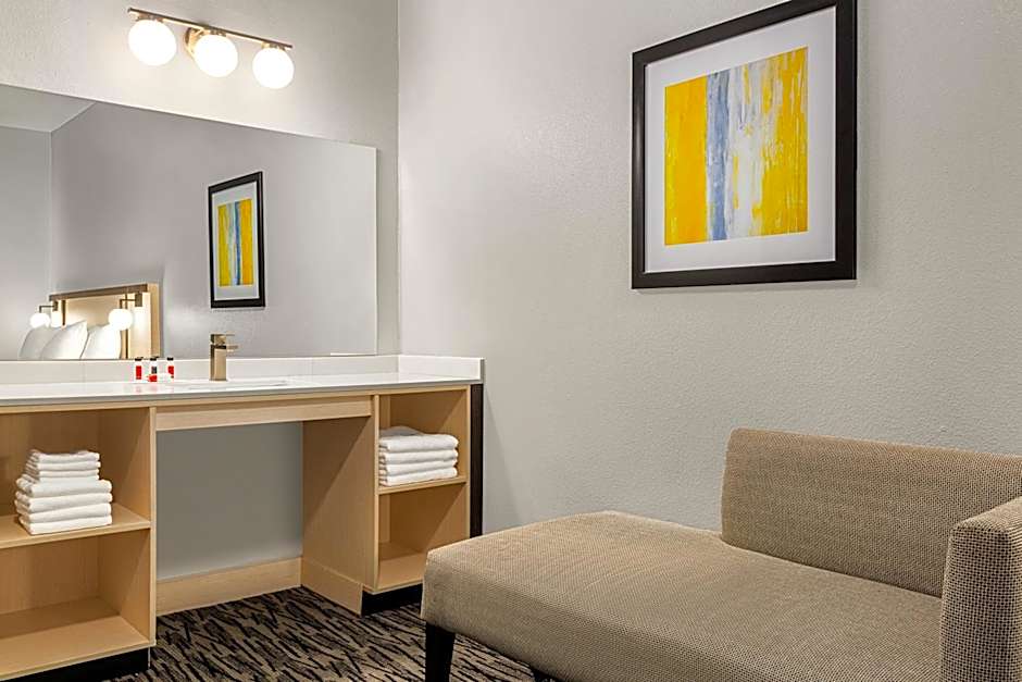 Ramada by Wyndham Marina