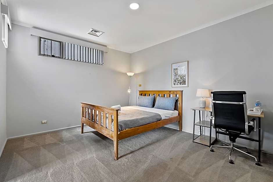 Super nice house with sea view free parking