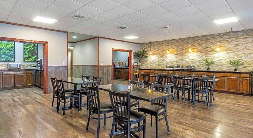 Best Western Plus Lake Front Hotel
