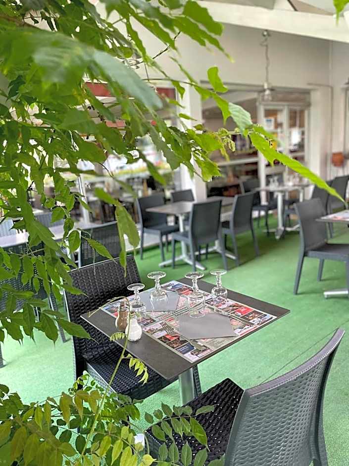 Logis Hotel Noemys Brive - Restaurant Le Teinchurier
