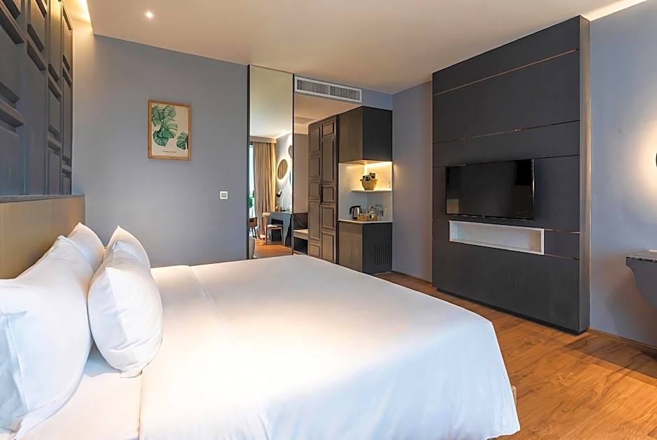 Wyndham Grand Nai Harn Beach Phuket