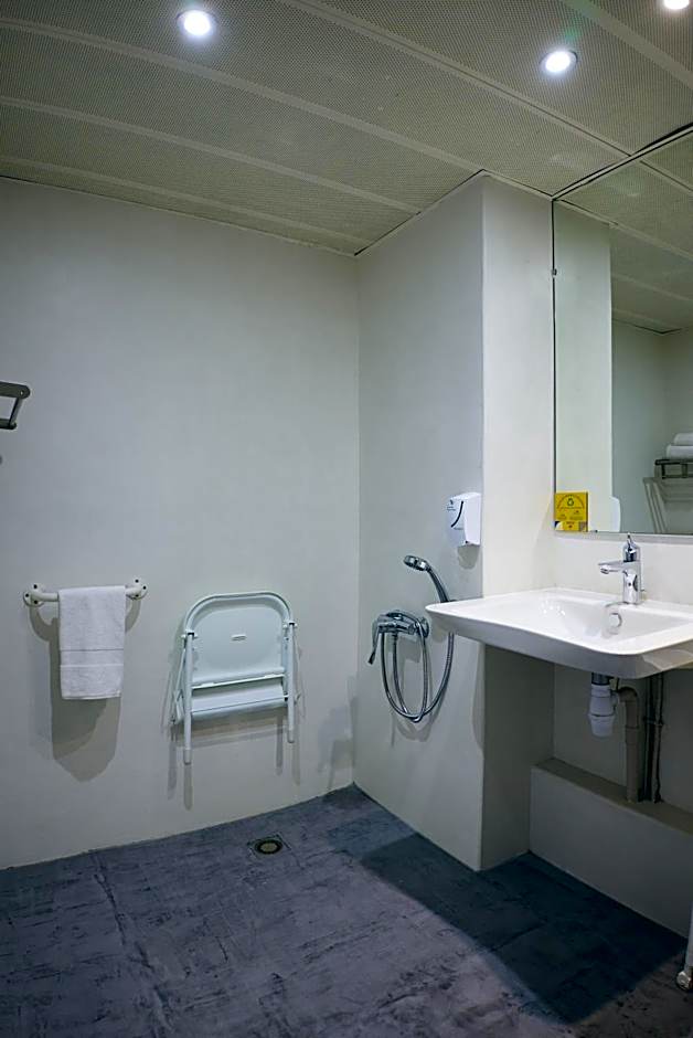 Hôtel Les Rives Bleues