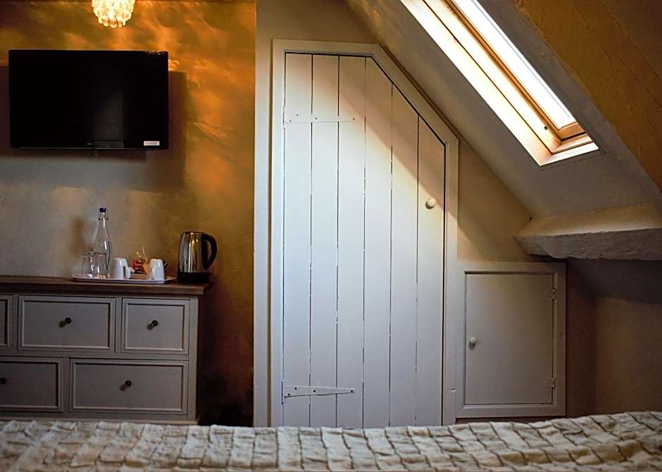 White Horse & Griffin