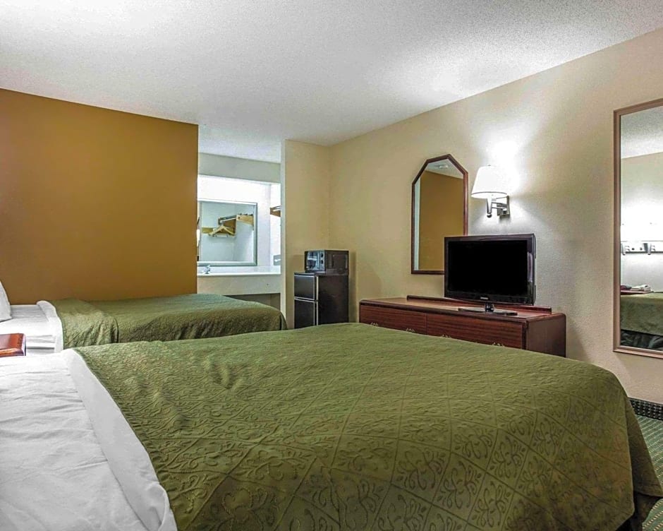 Quality Inn & Suites Stockbridge Atlanta South I-75