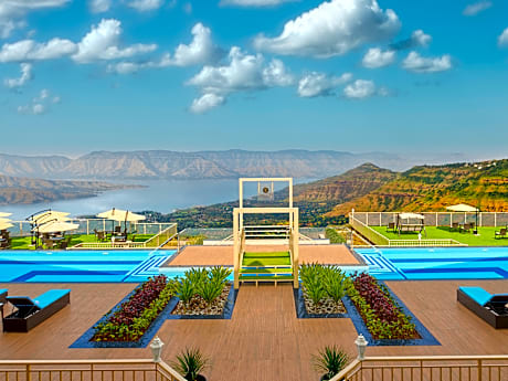 The Cliff by Zuper, Panchgani