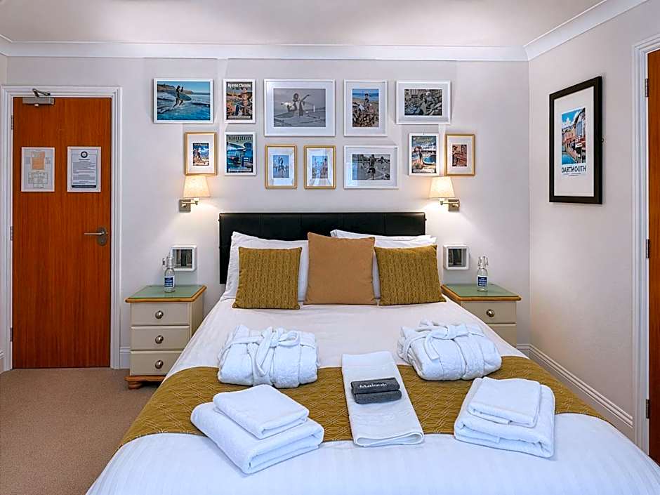 Riviera Lodge Hotel