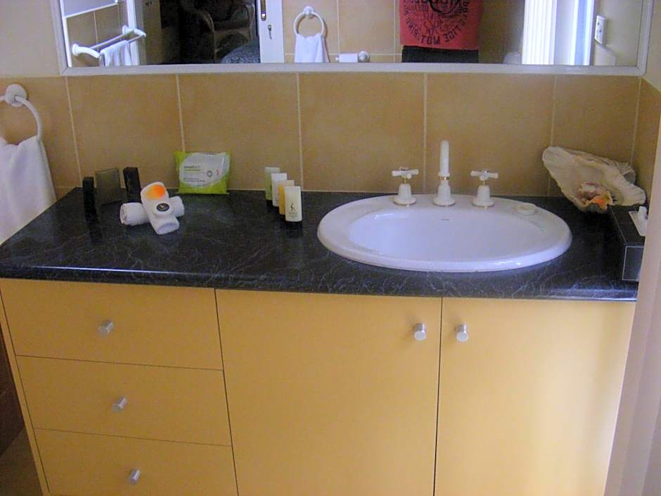 Weeroona Bed And Breakfast