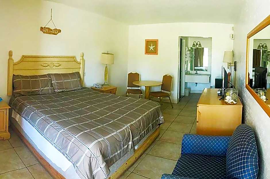 Photo 1 of 13 of Micanopy Inn