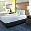 La Quinta Inn & Suites by Wyndham NE Long Beach/Cypress