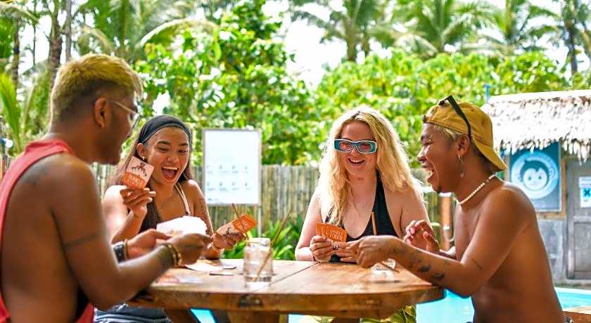 Mad Monkey Hostel Siargao