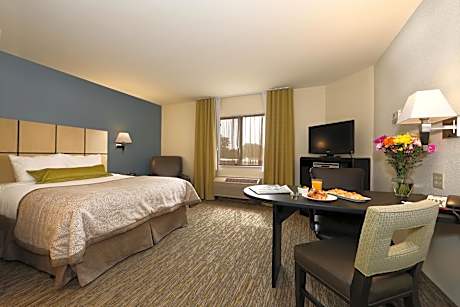 Candlewood Suites East Lansing by IHG