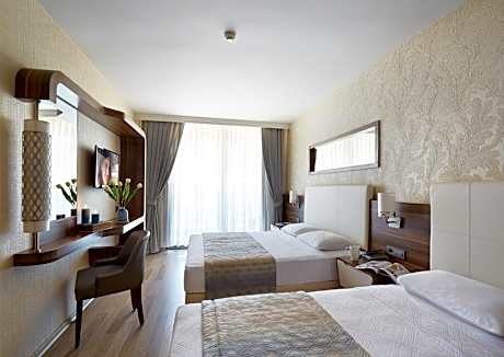 Standard Triple Room-Emre Hotel