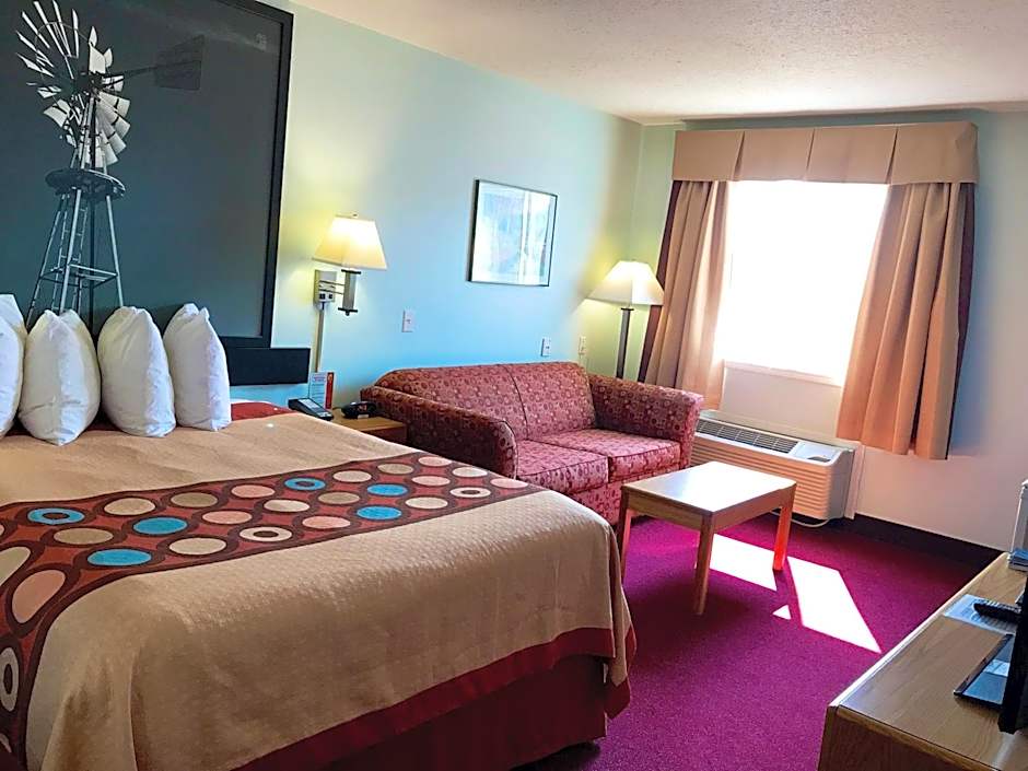 Super 8 by Wyndham Kindersley