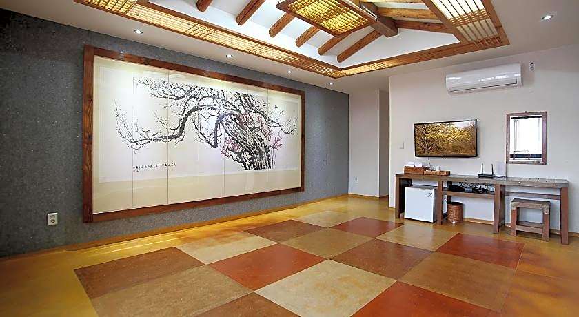 Jeonju Hanok Taejogung Hotel