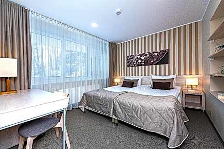 Two-bedroom Room with Living Room, Kitchenette and Spa Access