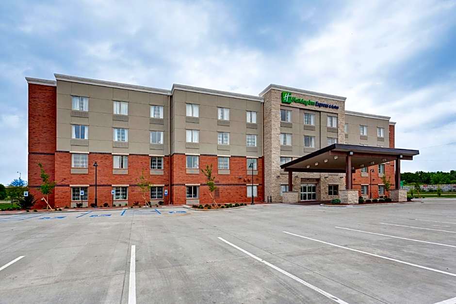 Holiday Inn Express & Suites Manhattan By IHG