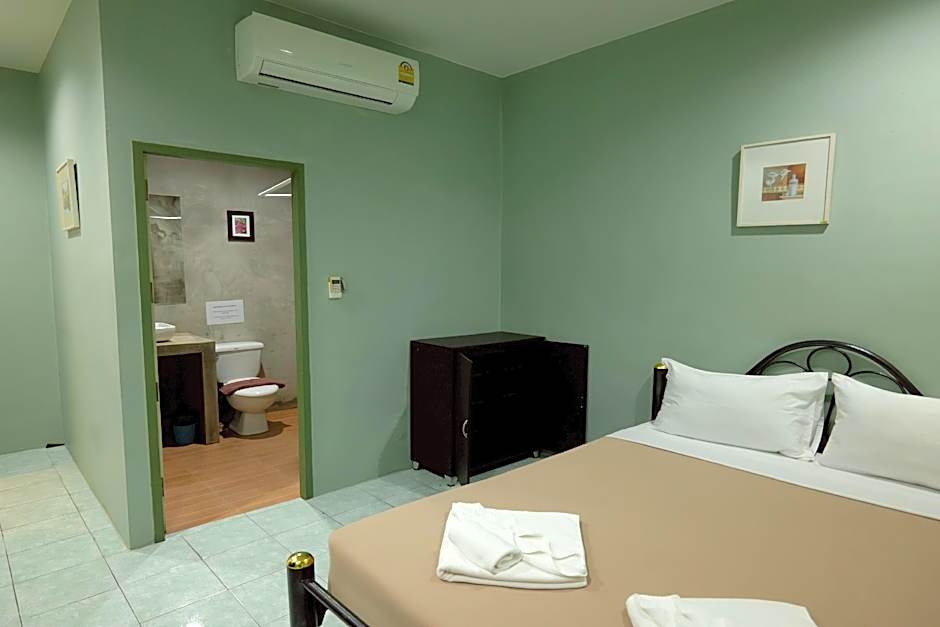 Surachet at 257 Boutique House