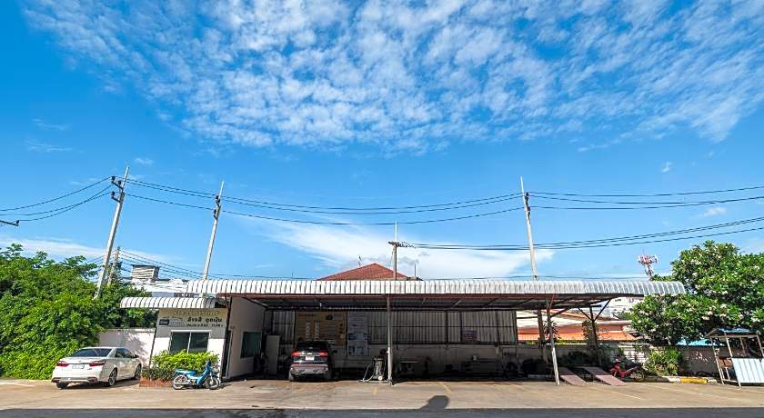 River Hotel The Budget