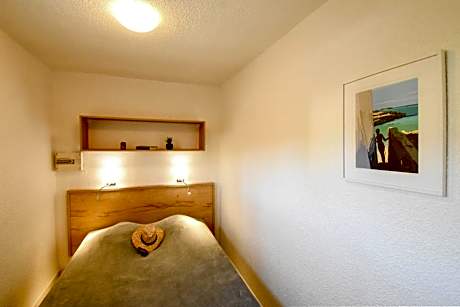 One-Bedroom Cottage