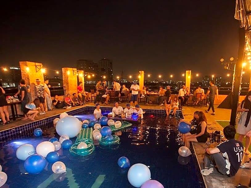 OYO 796 Paradise Sukhumvit Hotel