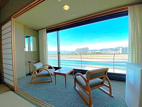 Non-Smoking - Japanese-Style Room with River View