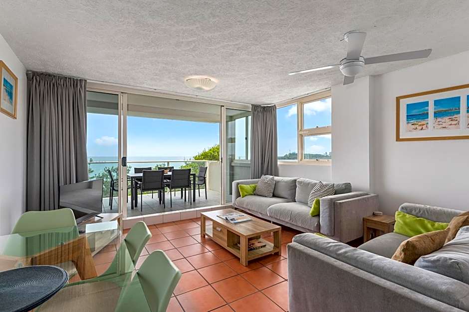 84 The Spit Holiday Apartments