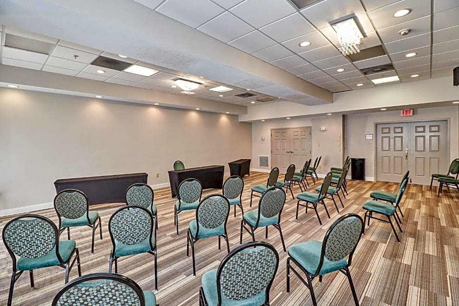 Holiday Inn Express Hotel & Suites Clearwater US 19 North By IHG