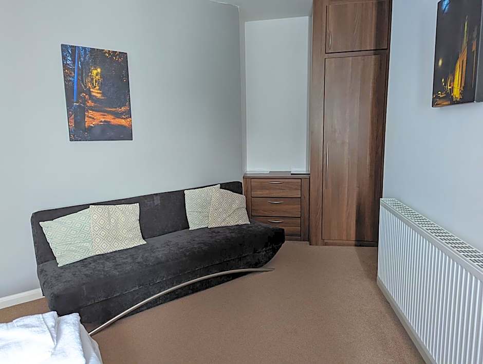 Barley Sheaf, Old Bridge Street EN SUITE ROOMS, ROOM ONLY