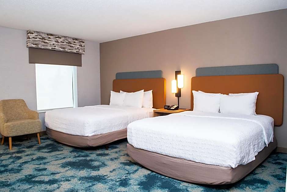 Hampton Inn & Suites Addison