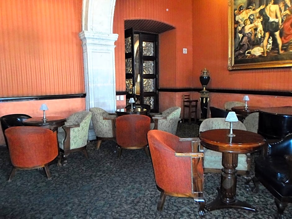 Hotel Virrey De Mendoza