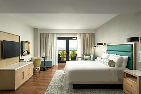 Grand King Room with Balcony