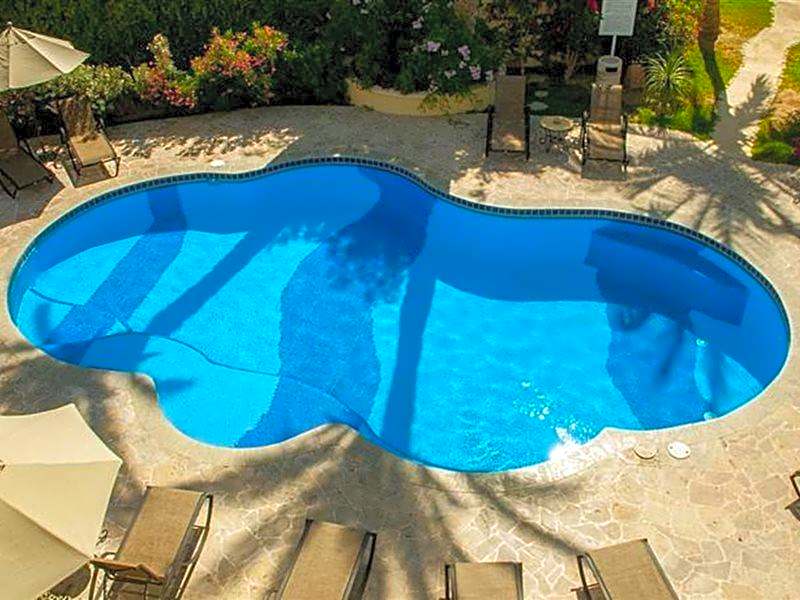 El Encanto Inn