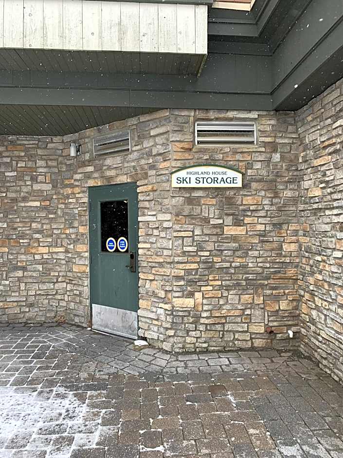 Highland House 207 Slopeside, Village Area, Ski in out