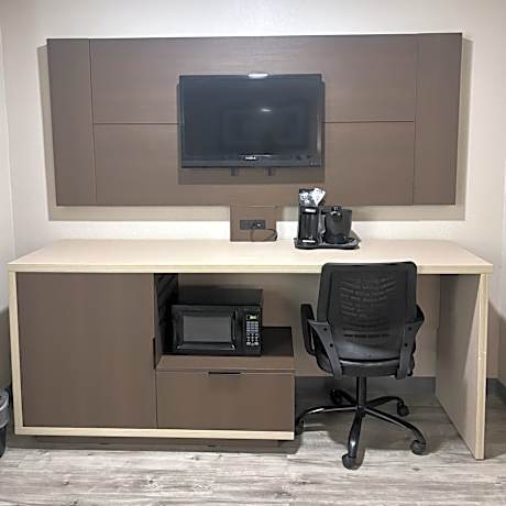 King Suite with Sofa Bed - Non Smoking