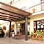 West Lerruat Hotel
