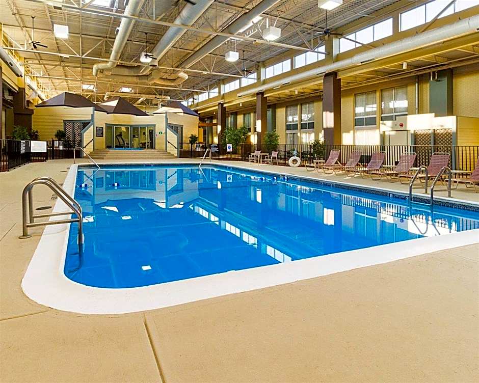 Comfort Inn & Suites Airport Syracuse