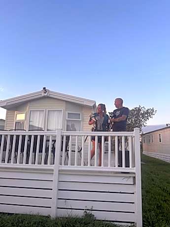 Bude Caravan Caromax - Families, Couples & Dogs Very welcome