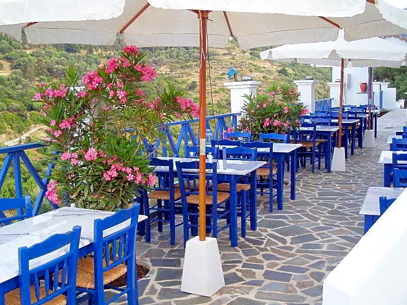 Kerame Hotel & Studios