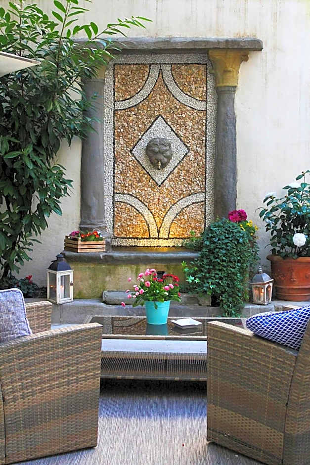 Il Cortile di Elisa & our flats