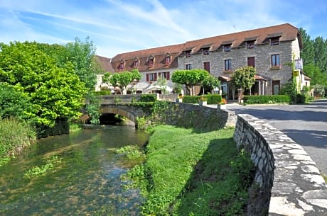 Logis Hotels - Auberge de l'Île - Hôtel 3 étoiles et Restaurant