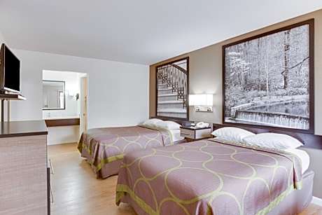 Queen Room with Two Queen Beds - Smoking
