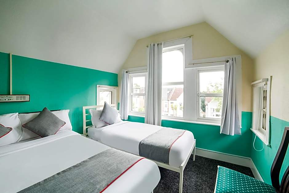 Devine Beach Hotel, Westcliff Southend-On-Sea