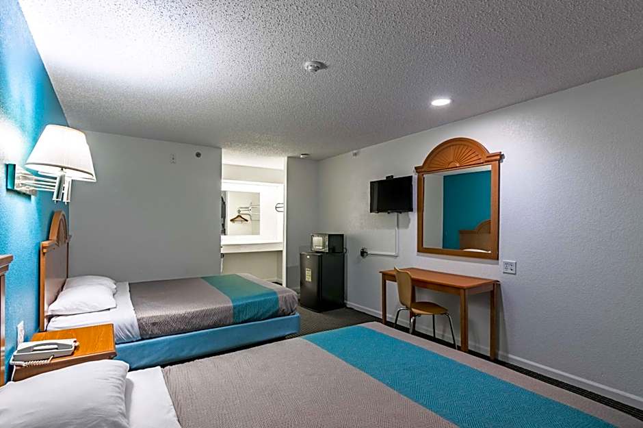 Photo 1 of 5 of Deluxe 2 Queen Beds