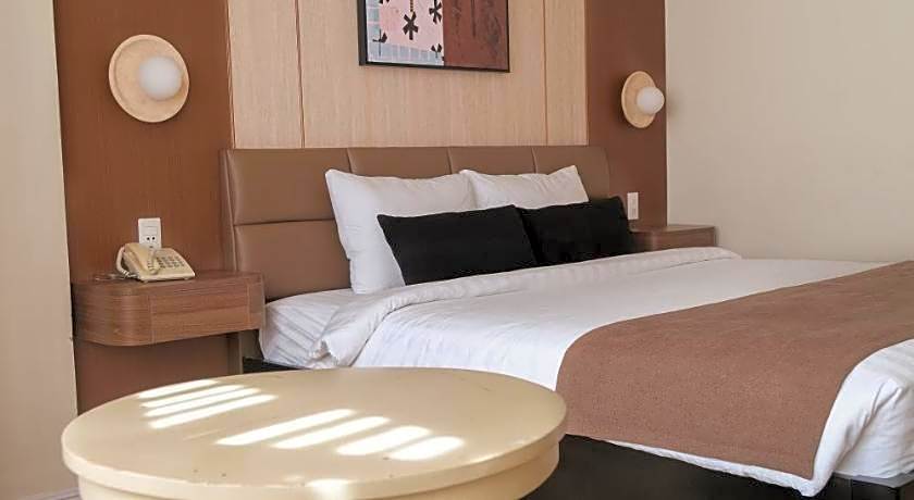 golden pearl hotel